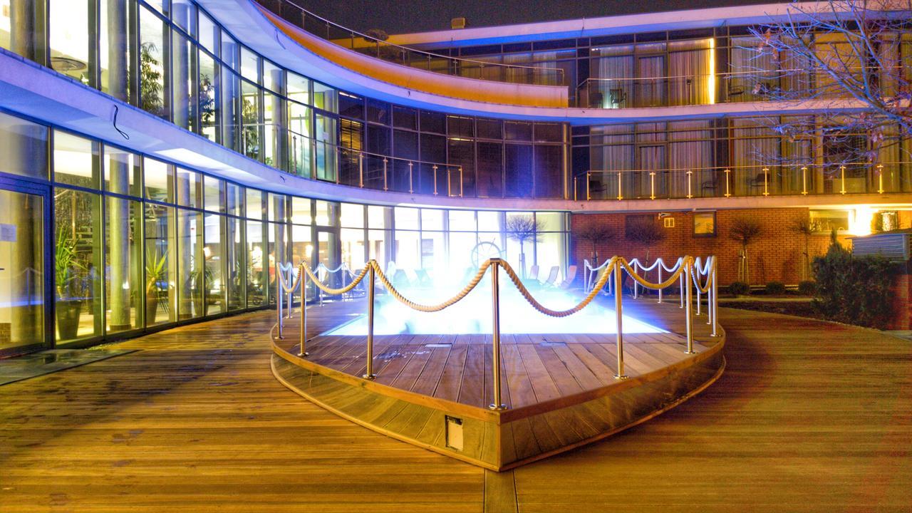 Blue Diamond Hotel Active Spa Тшебовнісько Екстер'єр фото